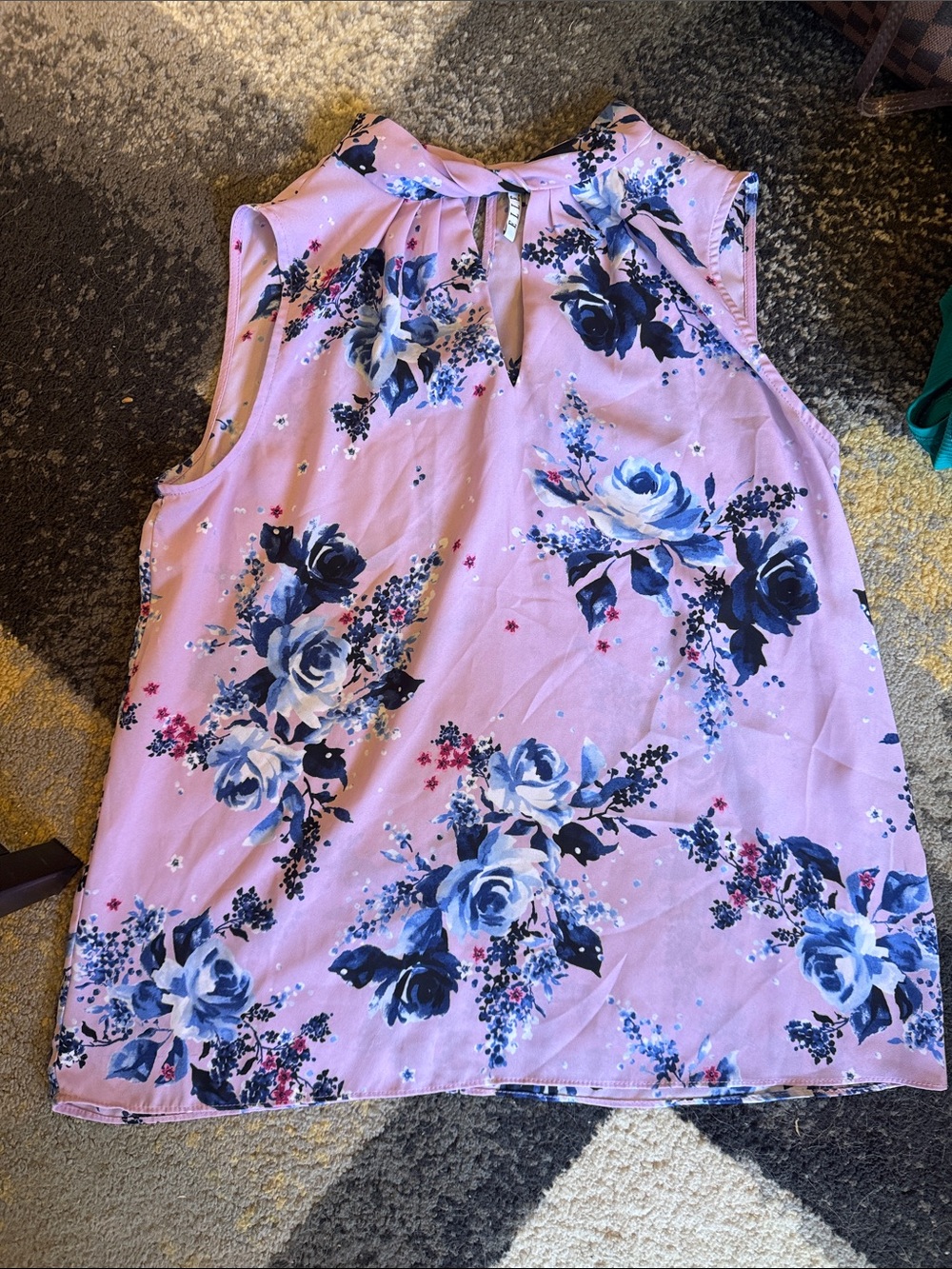Elle Pink Floral Sleeveless Keyhole Camisole